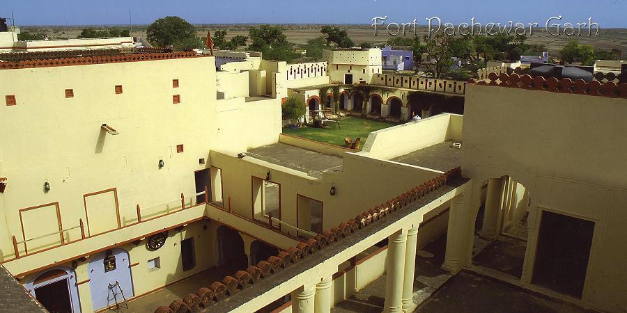 ปาจิวร ครห์ ฟอร์ต โฮเทล Hotel Pachewar ภายนอก รูปภาพ